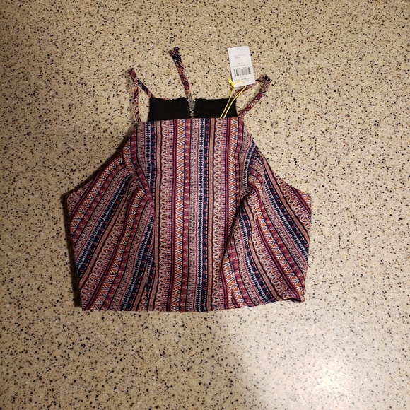 BCBGeneration Tops - BCBG NWT SZ 0 festival crop top